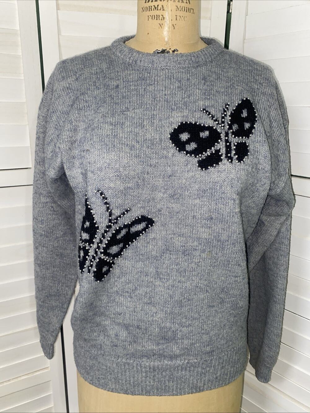 90s Y2K Bramble Lane Women’s Gray Pullover Sweater Large Butterfly Pearls